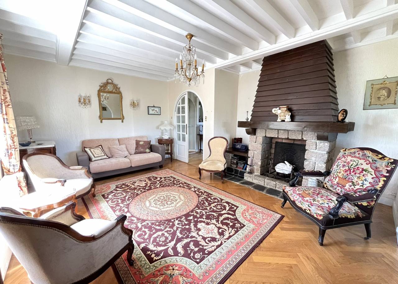 Luxurious equestrian property  Ain