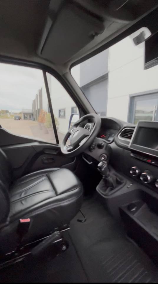 Horsebox HGV Renault DCI 180 2021 Used