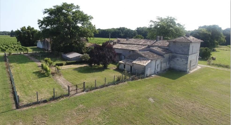 Other country property  Gironde