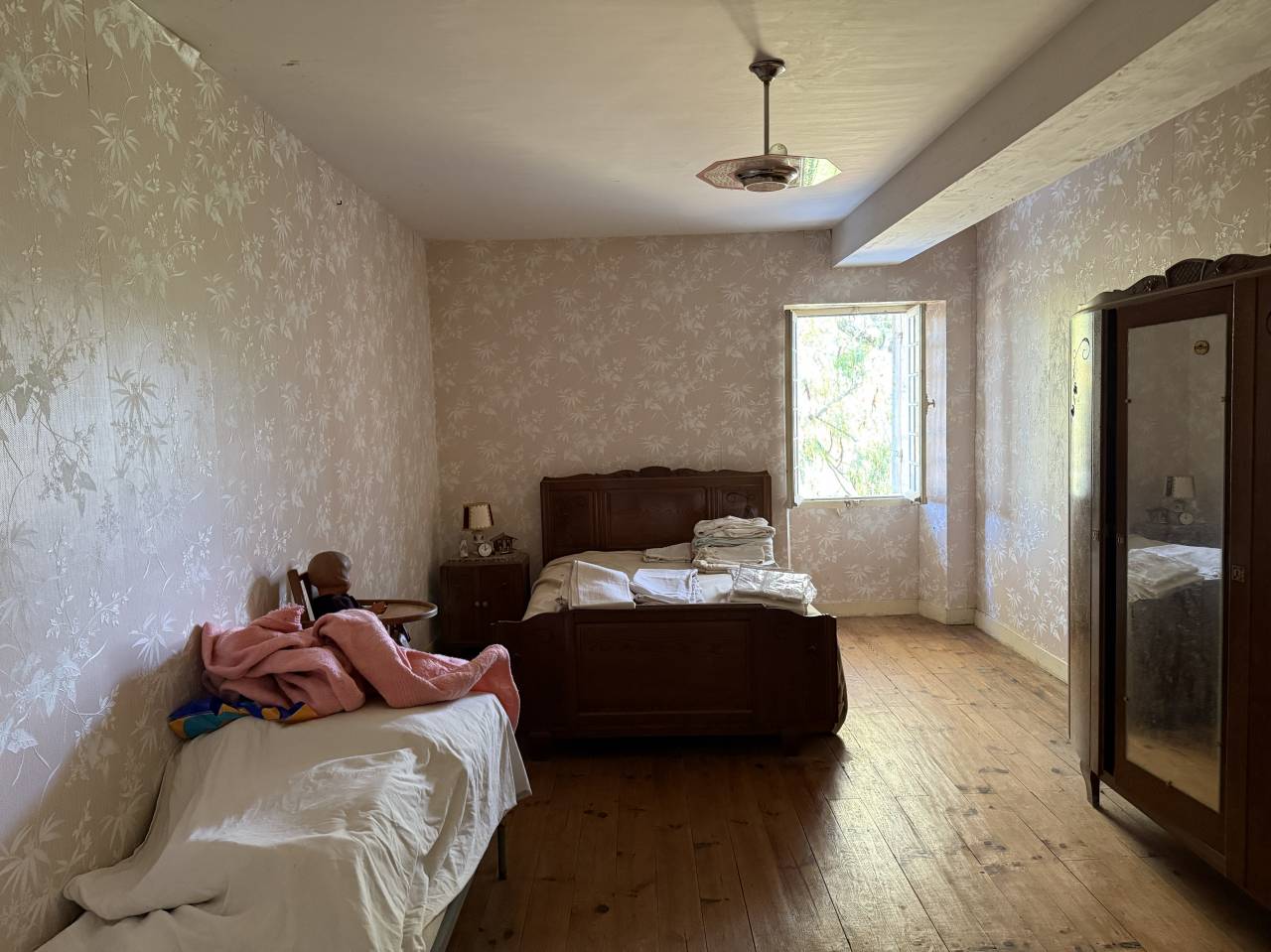 Other country property  Gironde