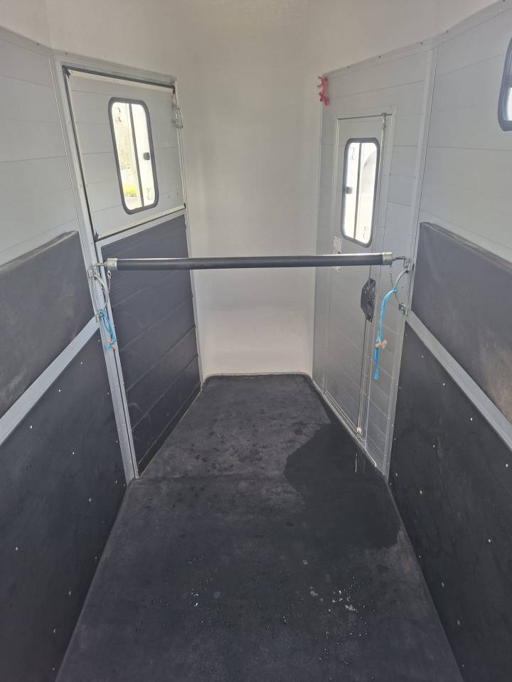 Horse trailer Cheval Liberte Touring One 1,5 Stalls 2024 Used