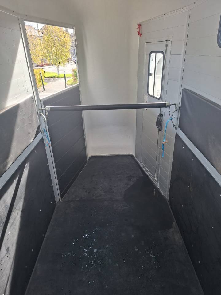 Horse trailer Cheval Liberte Touring One 1,5 Stalls 2024 Used