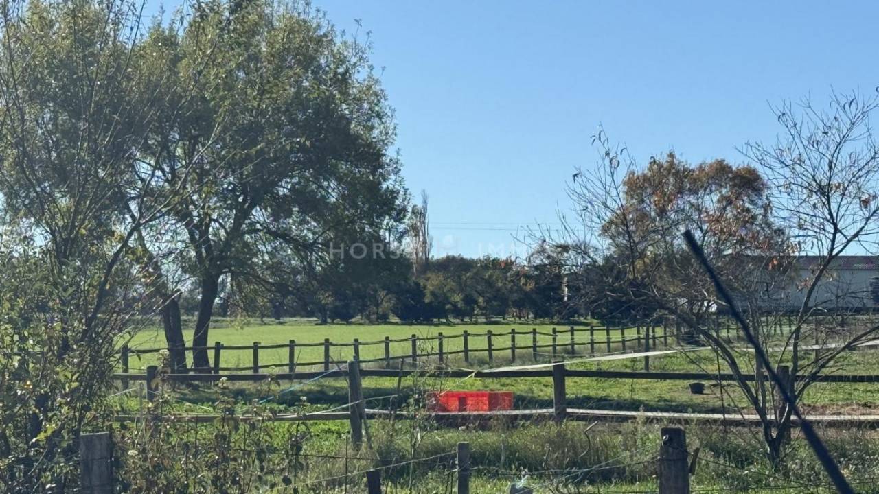 Equestrian property  Gard