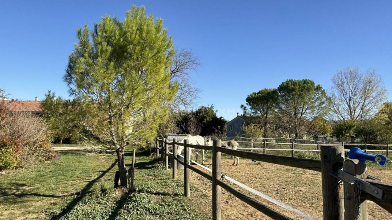 Equestrian property  Gard