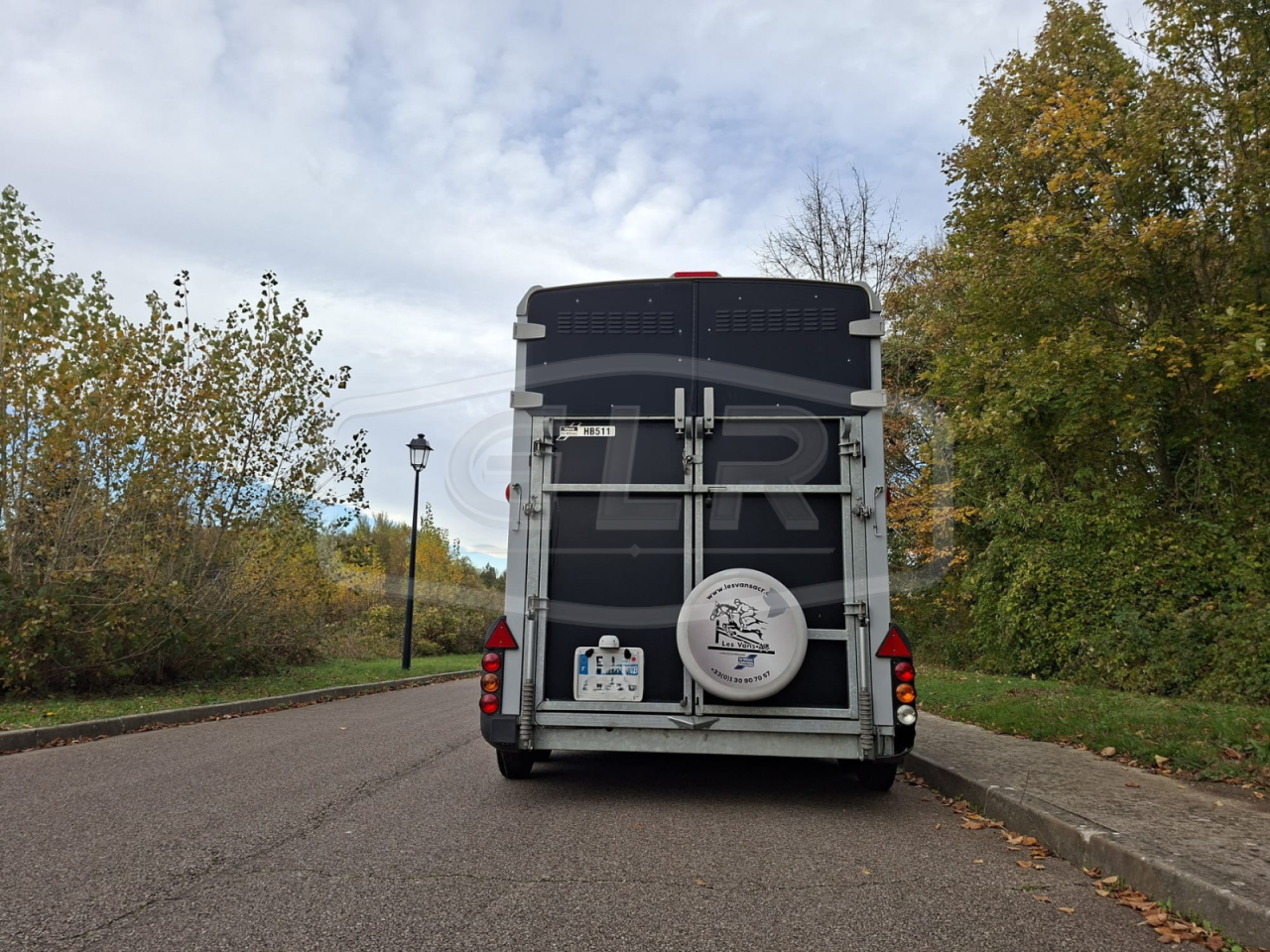 Horse trailer Ifor Williams HB 511 OBLIQUE PP 2 Stalls 2017 Used