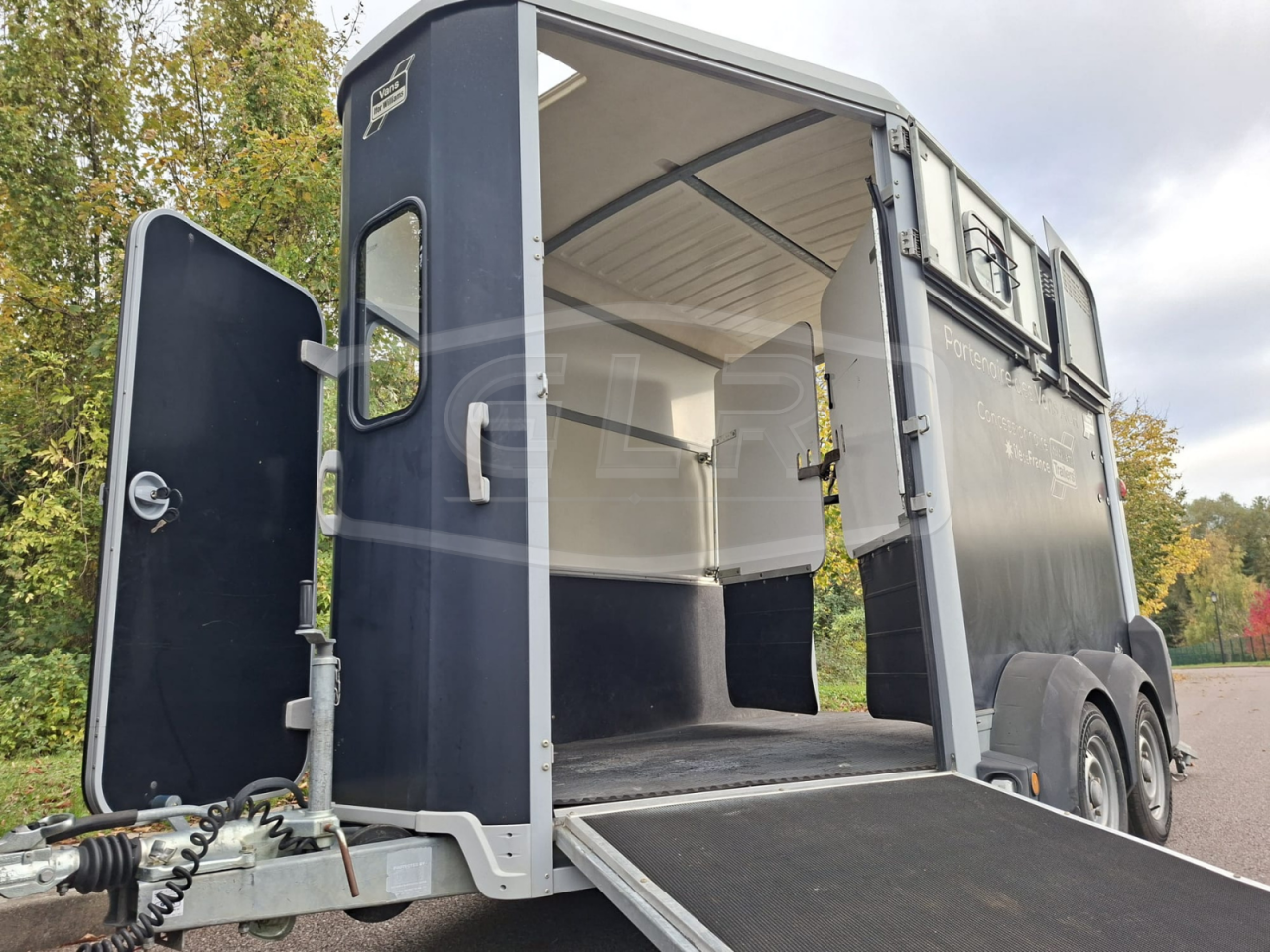 Horse trailer Ifor Williams HB 511 OBLIQUE PP 2 Stalls 2017 Used