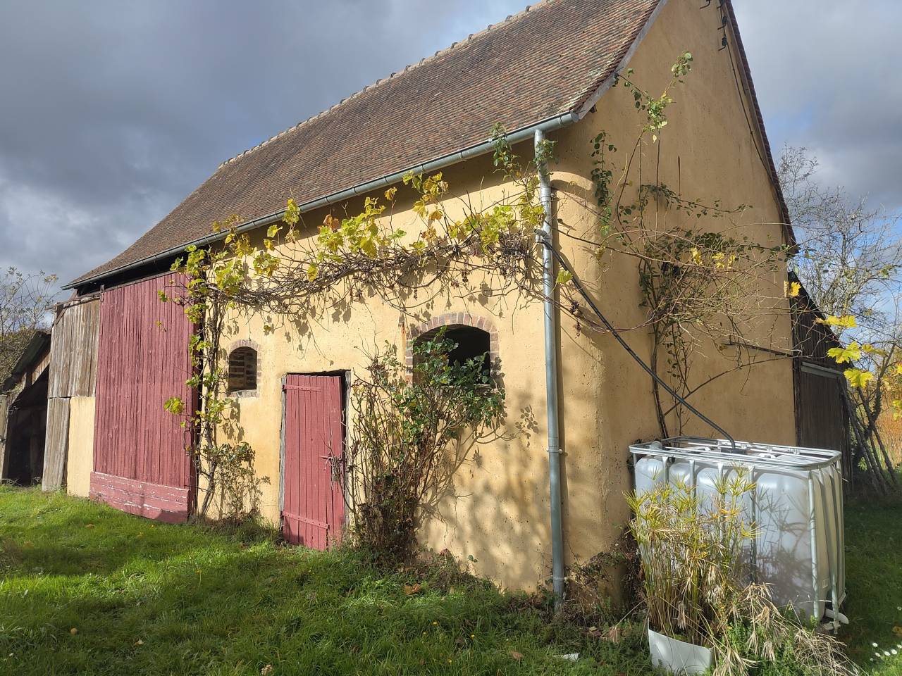 Equestrian farm  Sarthe