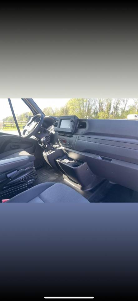 Horsebox HGV Chardron Renault Master 2023 New