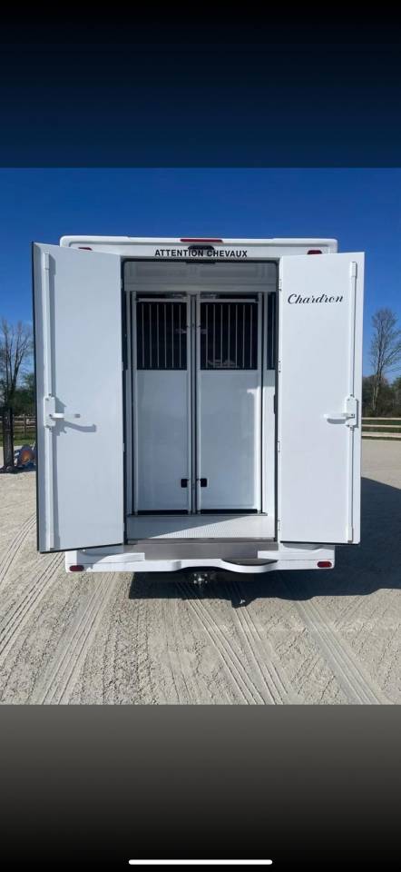 Horsebox HGV Chardron Renault Master 2023 New