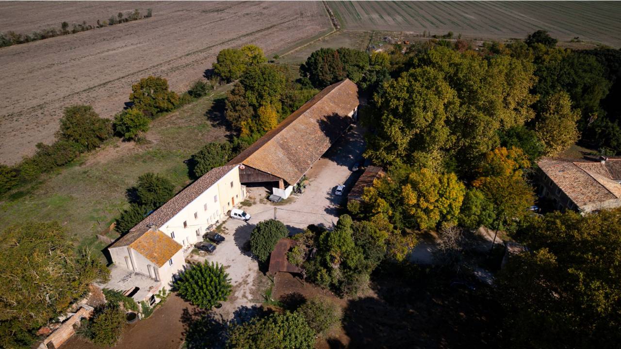 Equestrian property  Aude