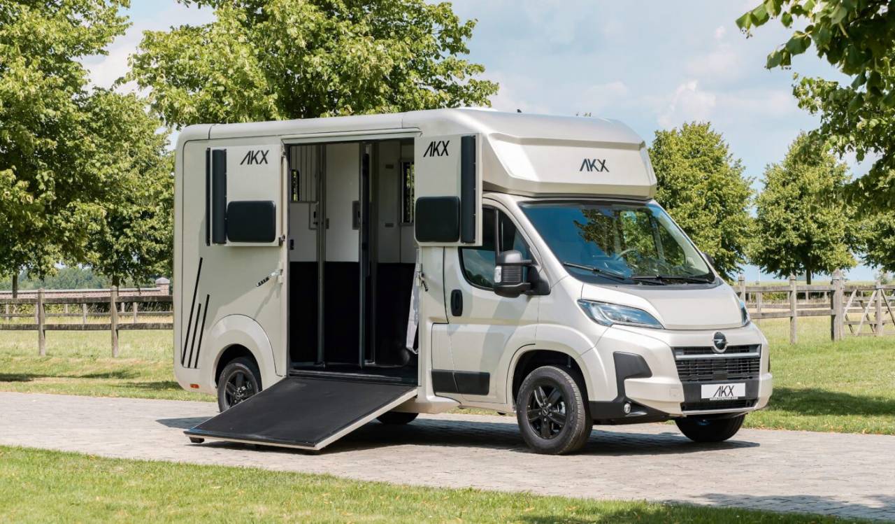 Horsebox HGV AKX Akx stallion 2025 New
