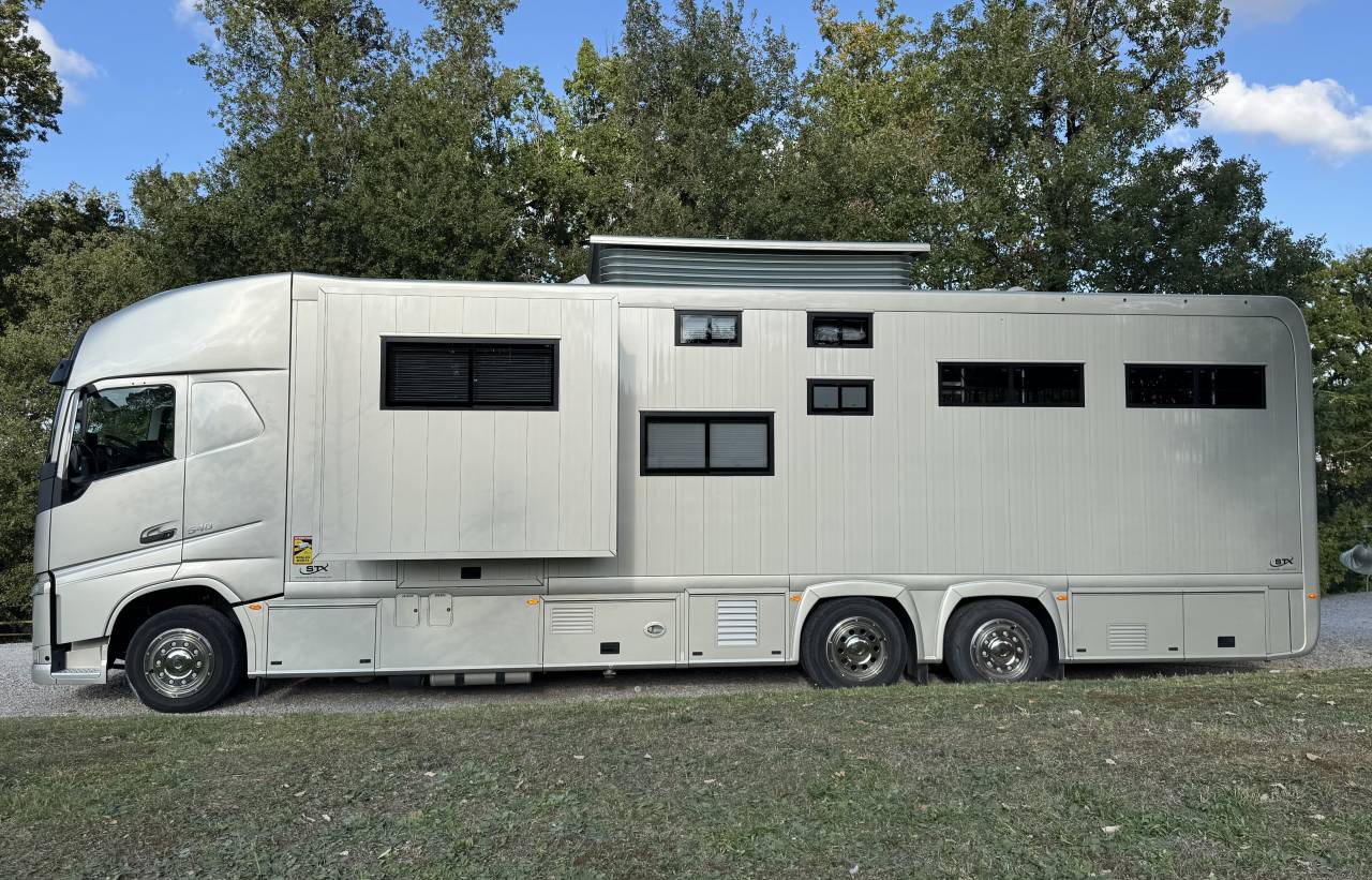 Horsebox NON-HGV STX VOLVO 2020 Used