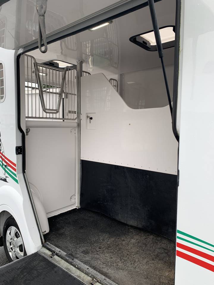 Horsebox HGV Barbot D5 2018 Used