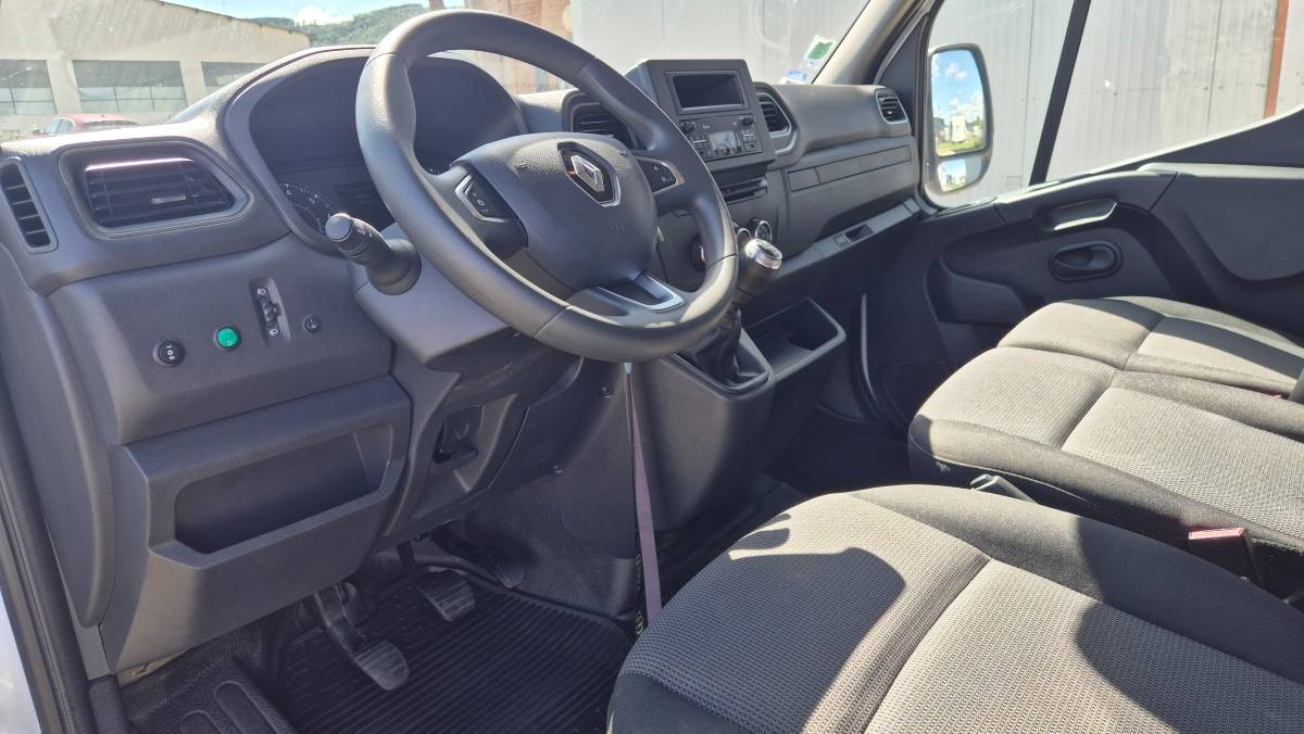 Horsebox HGV Laissac Utilitaires Renault Master 2022 Used