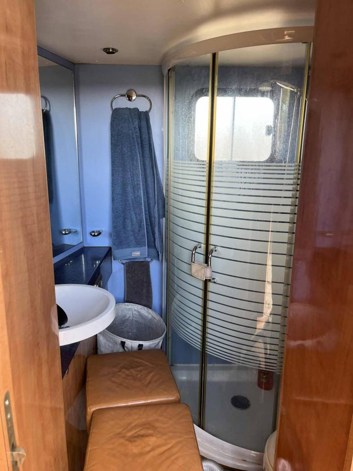 Horsebox NON-HGV Mercedes Actros 2004 Used