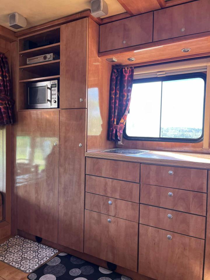 Horsebox NON-HGV Mercedes Actros 2004 Used