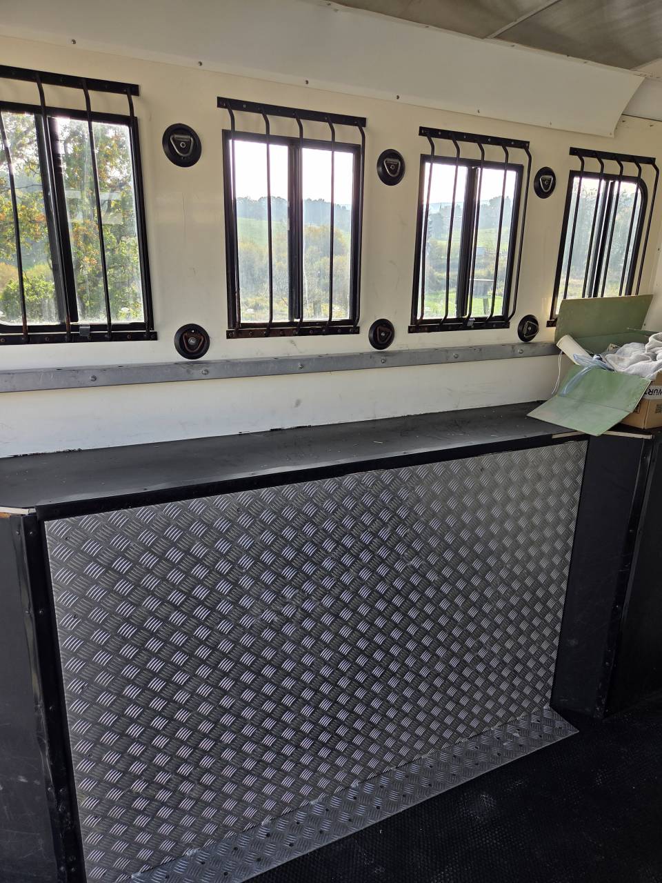 Horsebox NON-HGV Isuzu  2009 Used