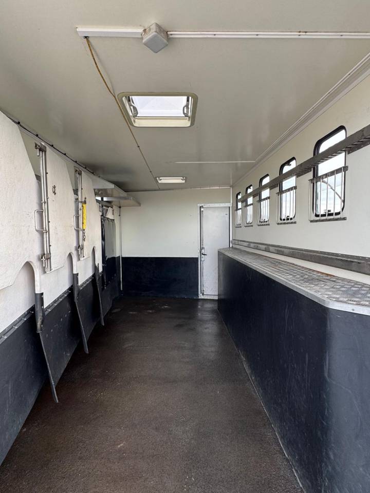 Horsebox NON-HGV Volvo VOLVO 2009 Used