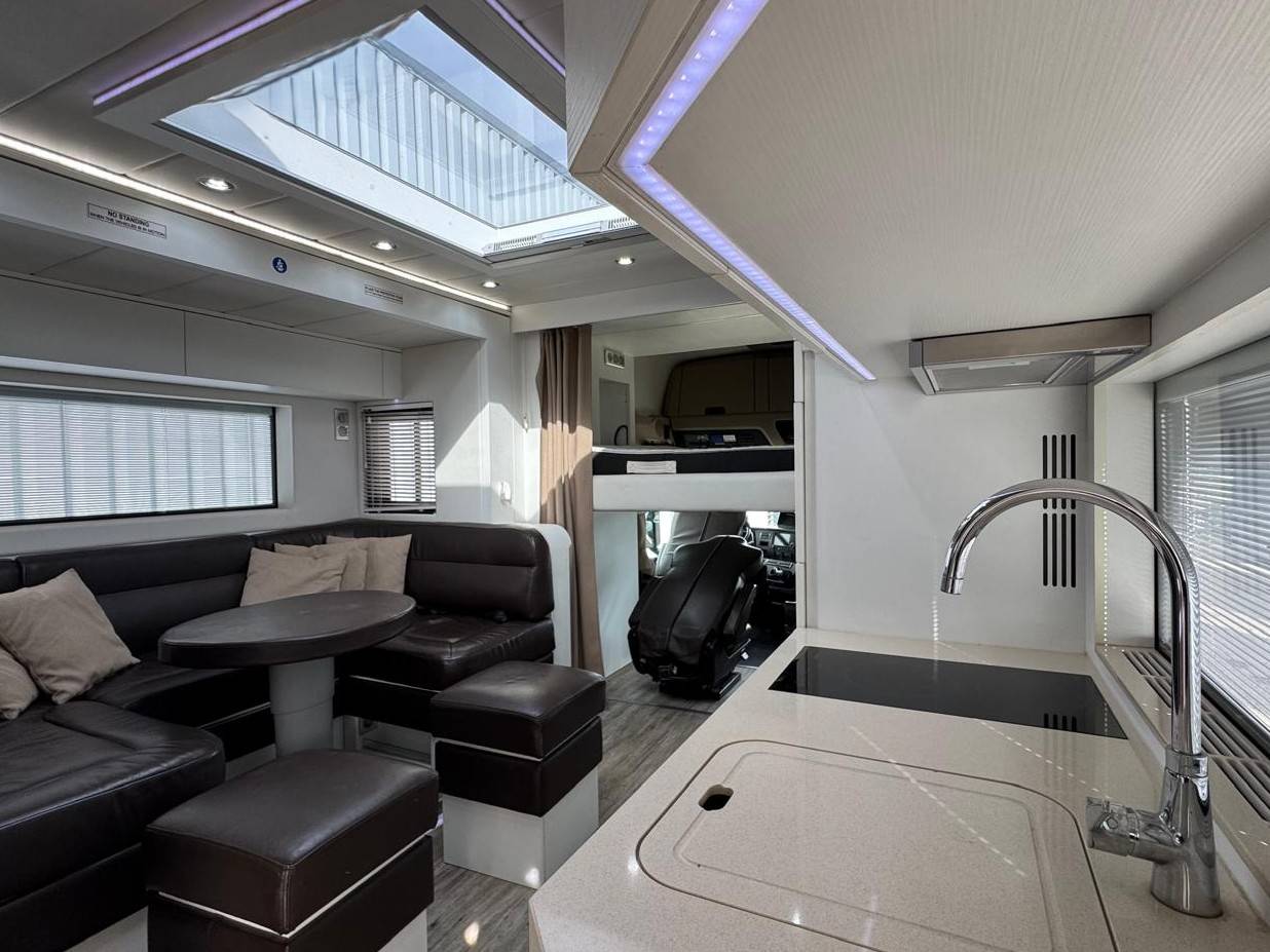 Horsebox NON-HGV EQUIX MERCEDES 2016 Used