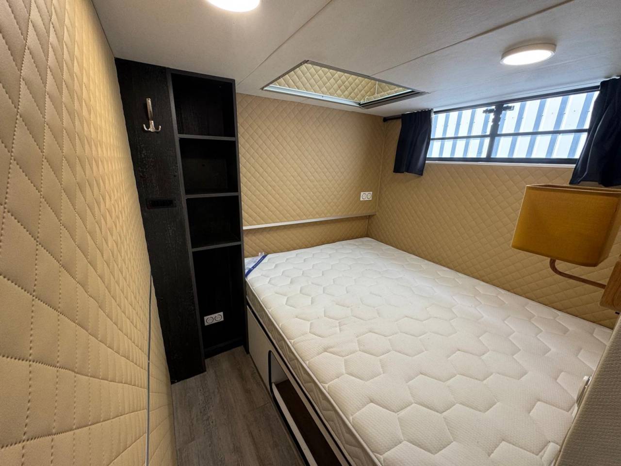 Horsebox NON-HGV EQUIX MERCEDES 2016 Used