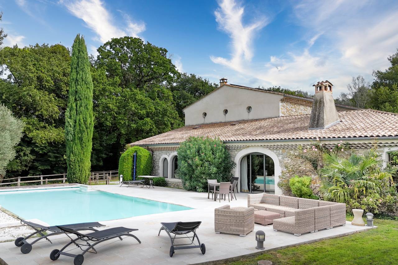 Luxurious equestrian property  Drôme