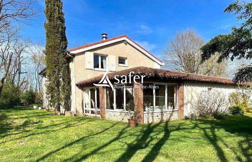 Other country property  Loire