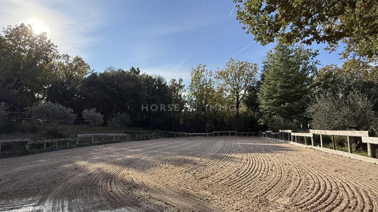 Equestrian property  Var