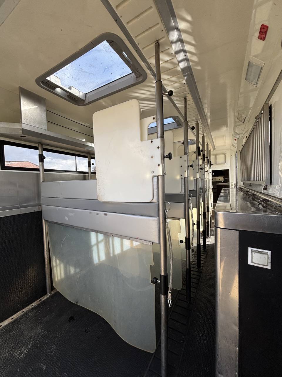 Horsebox NON-HGV Iveco STRALIS 2011 Used