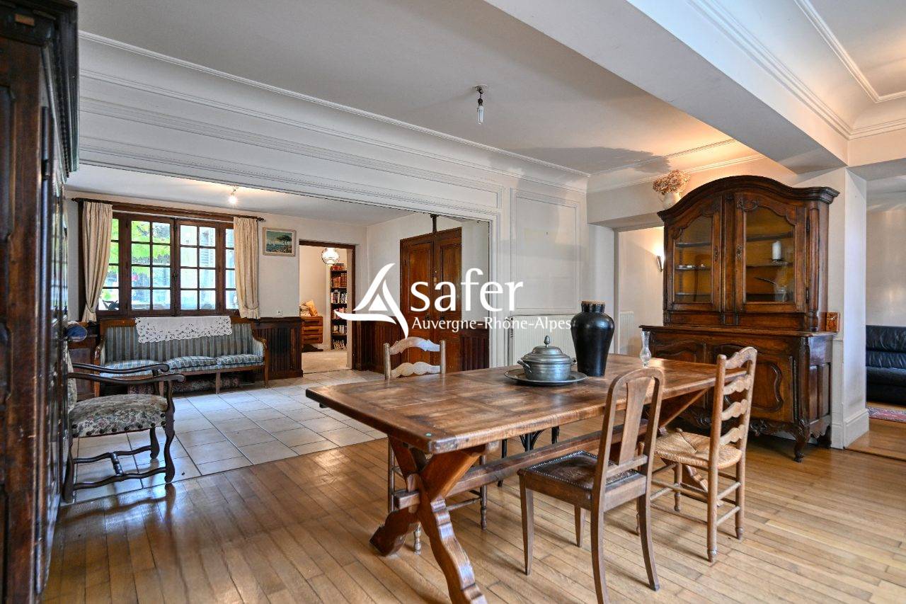 Other country property  Rhône