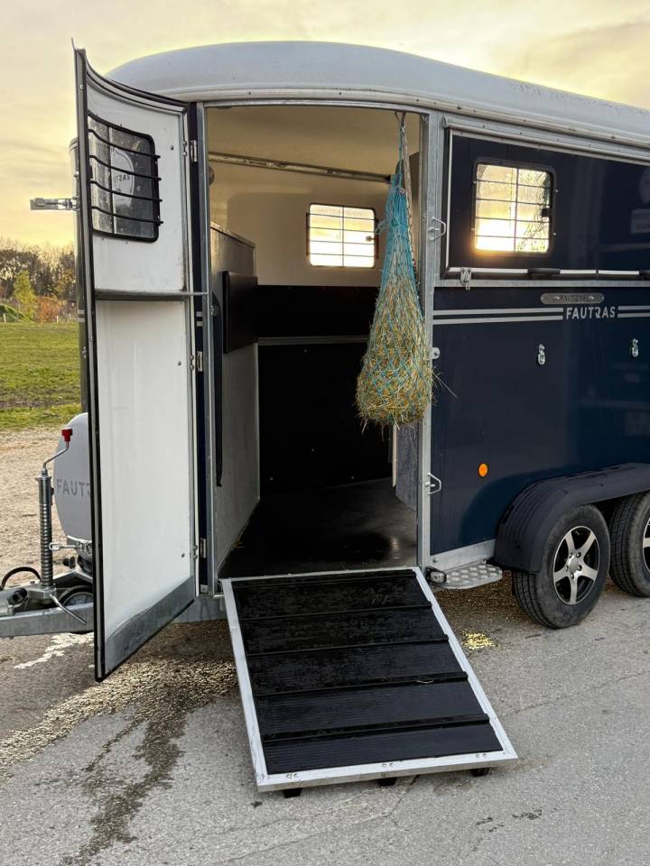 Horse trailer Fautras Oblic +2 2 Stalls 2023 Used