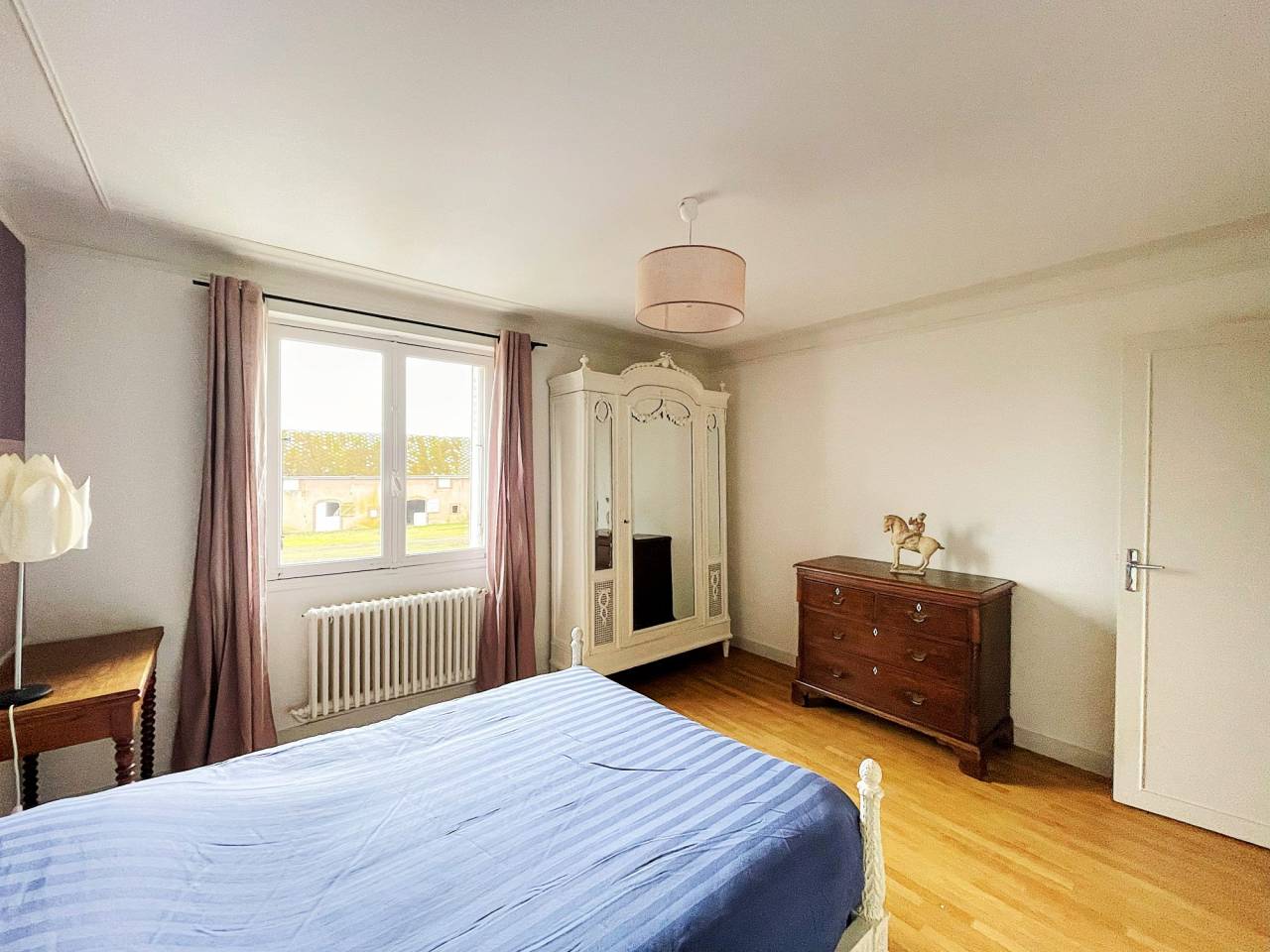 Riding school  Eure-et-Loir