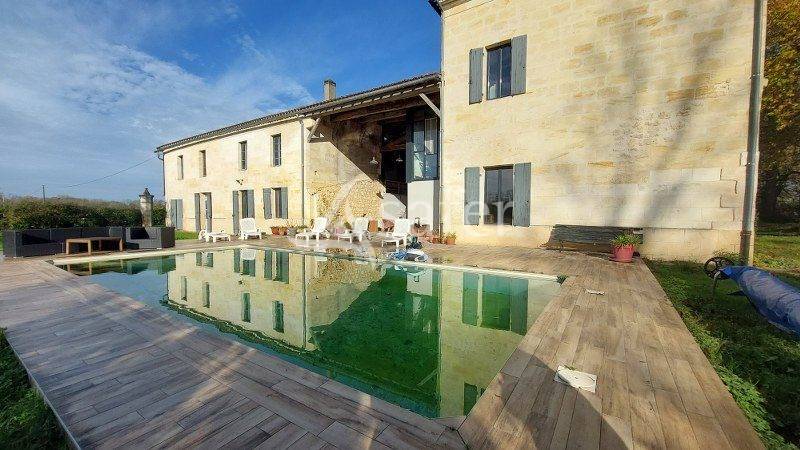 Equestrian property  Gironde