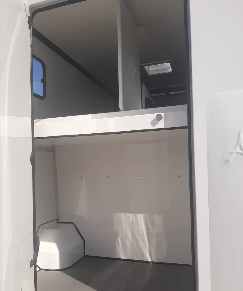 Horsebox HGV Renault Master 2020 Used