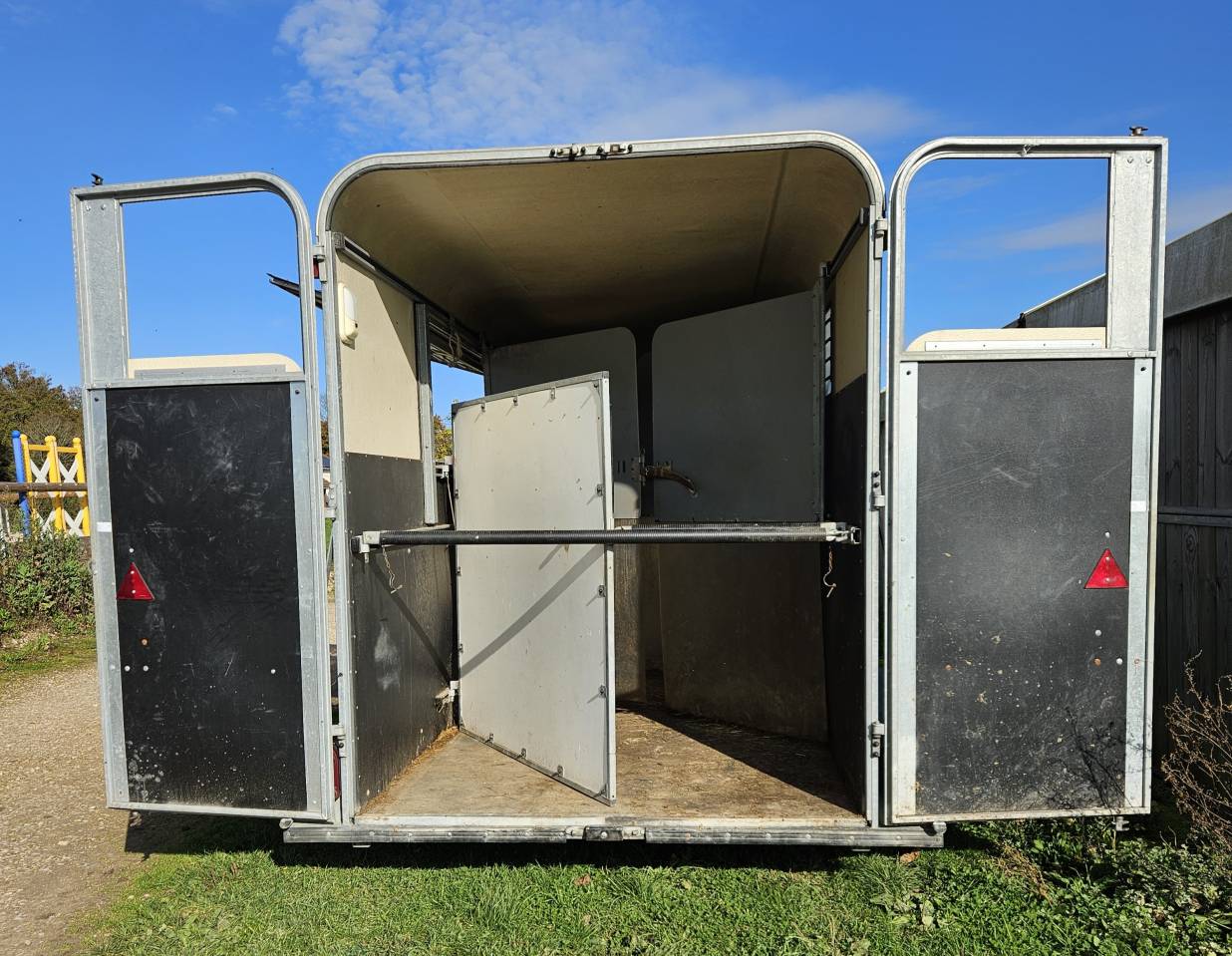 Horse trailer Fautras 3 places oblic Série limité Antares 3 Stalls 2010 Used