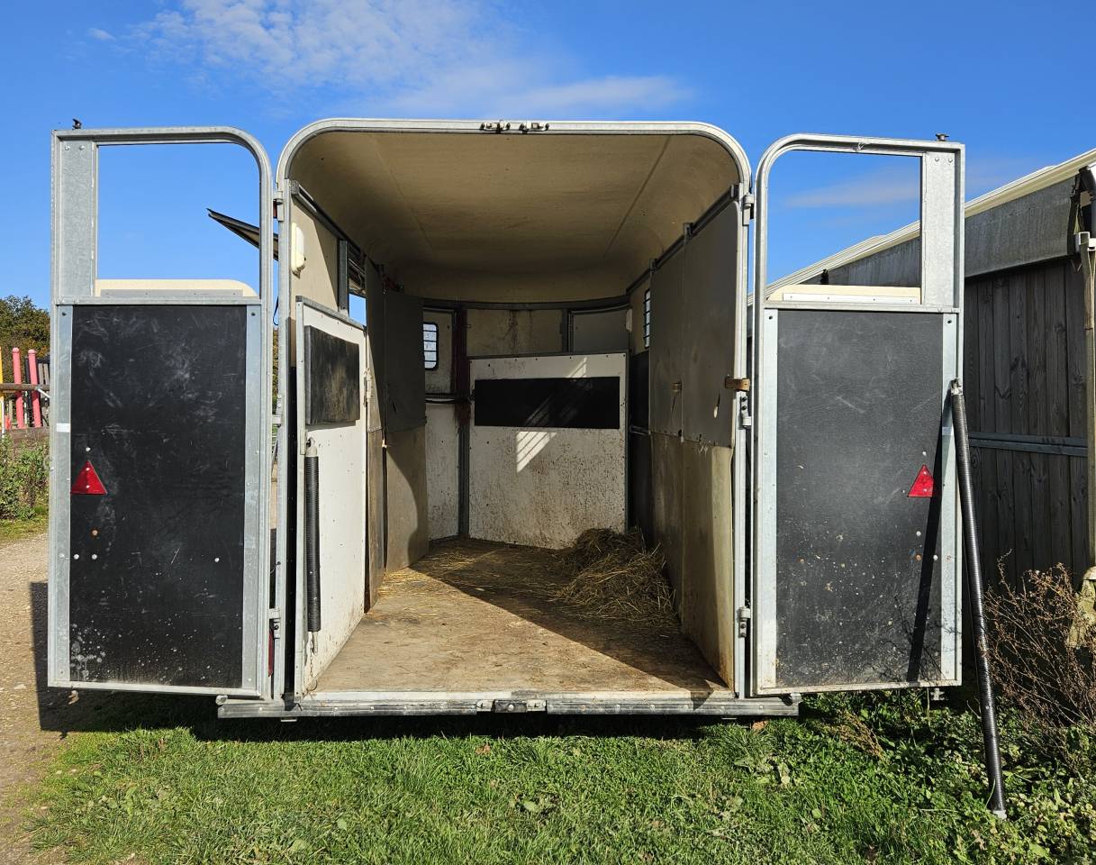 Horse trailer Fautras 3 places oblic Série limité Antares 3 Stalls 2010 Used