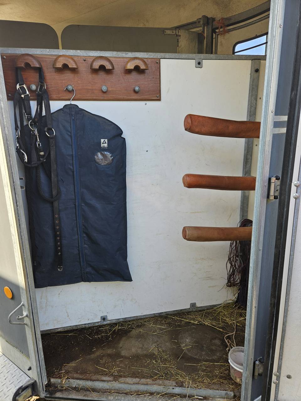 Horse trailer Fautras 3 places oblic Série limité Antares 3 Stalls 2010 Used