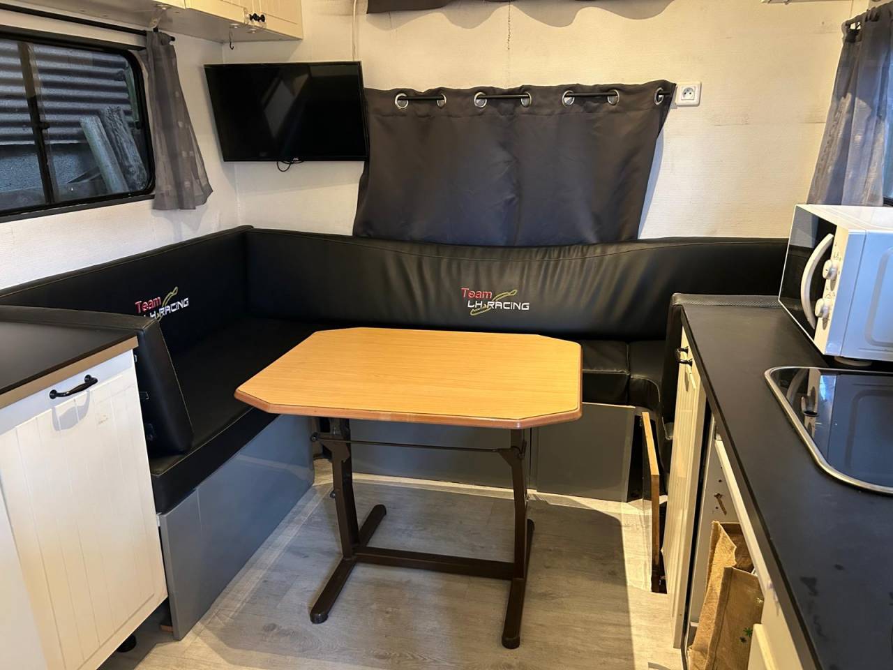 Horsebox NON-HGV Renault Midlum 2005 Used