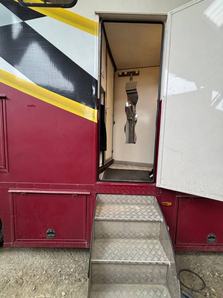 Horsebox NON-HGV Renault Midlum 2005 Used