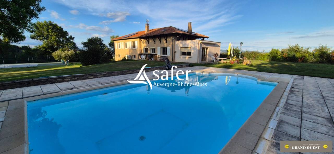 Other country property  Rh&ocirc;ne