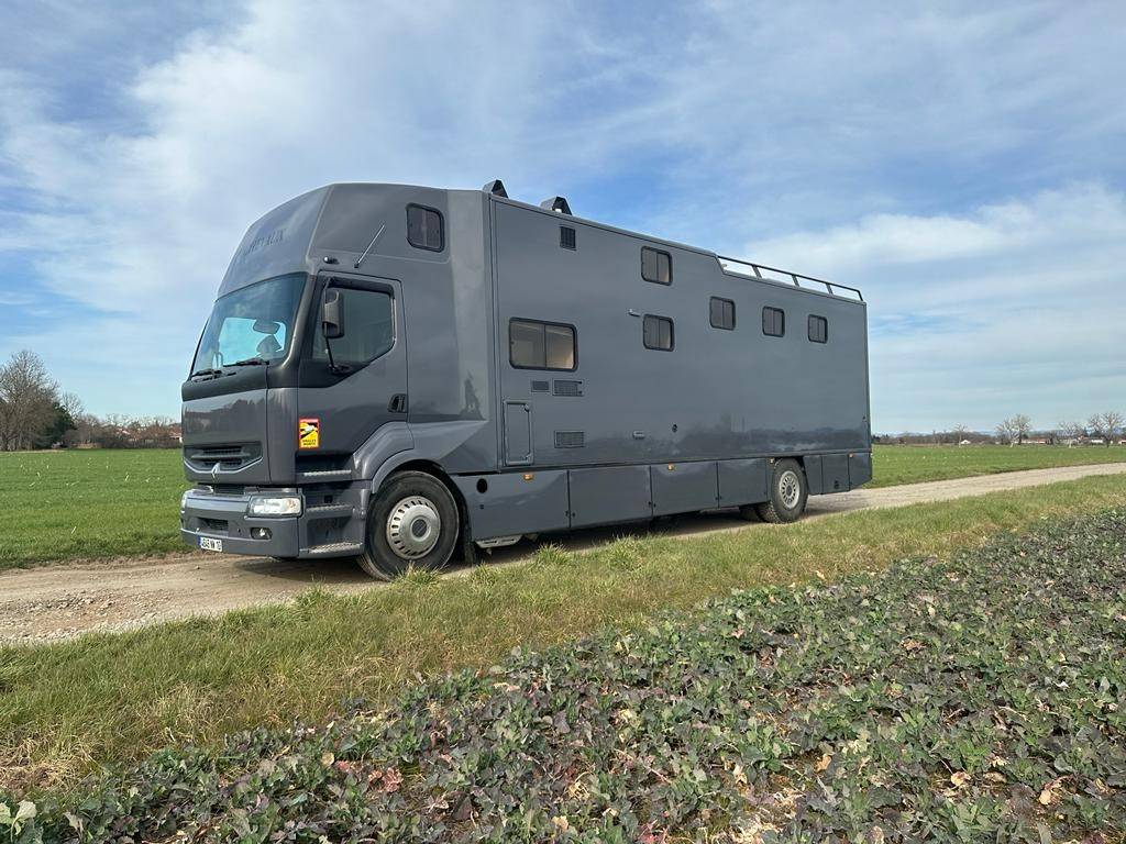Horsebox NON-HGV Renault Premuim 340 1996 Used