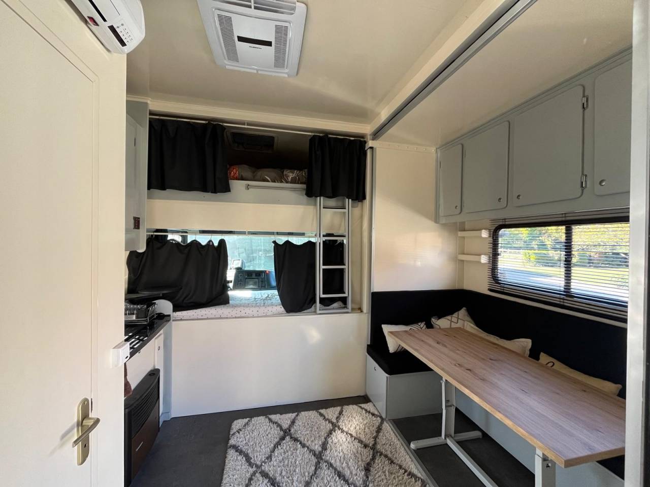 Horsebox NON-HGV Renault Premuim 340 1996 Used