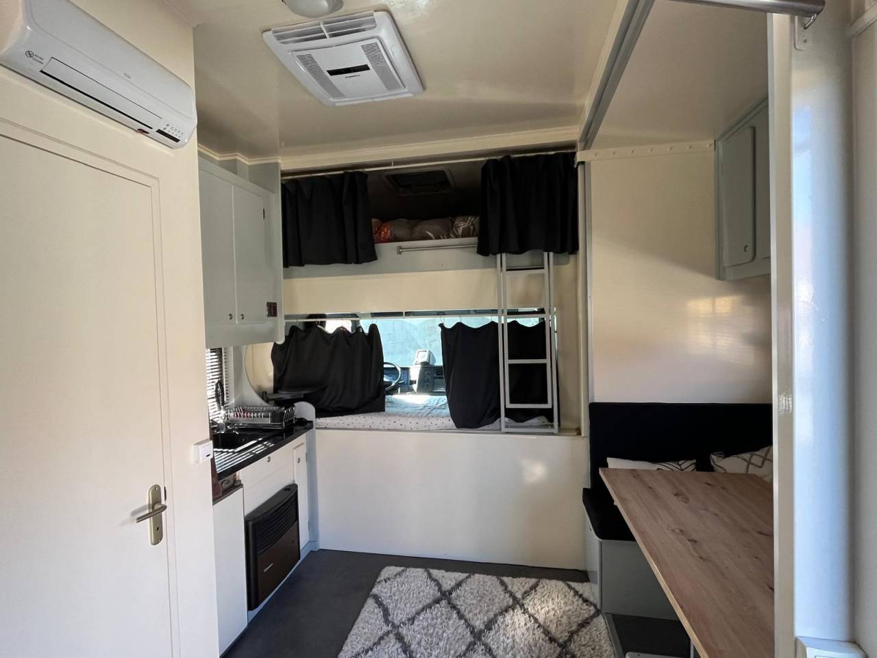 Horsebox NON-HGV Renault Premuim 340 1996 Used