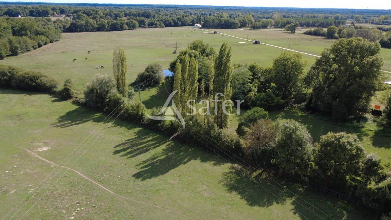 Other agricultural property  Charente-Maritime