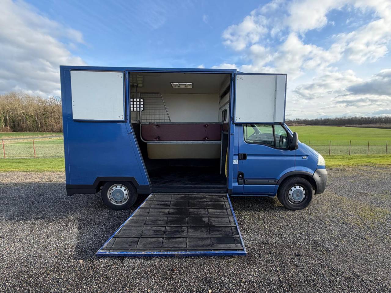 Horsebox HGV Opel OPEL 2007 Used