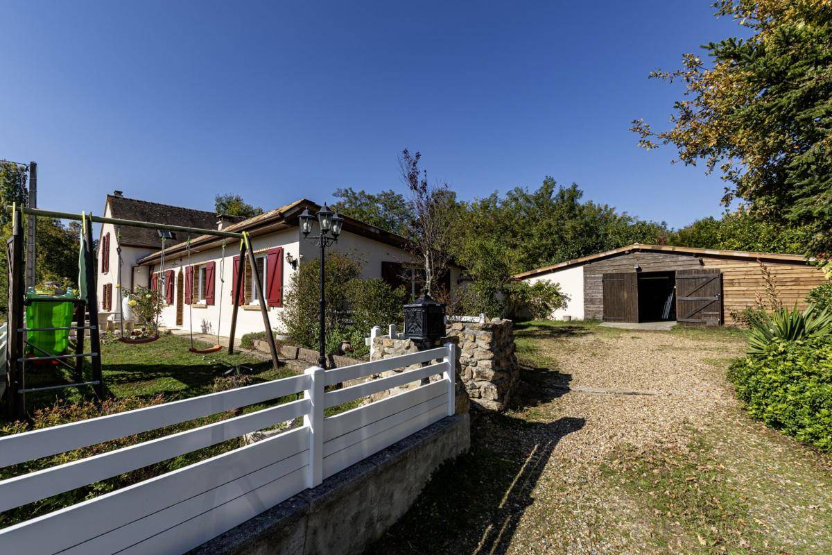 Equestrian property  Sarthe