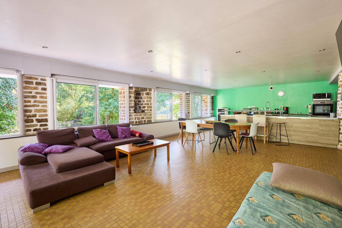 Equestrian property  Mayenne