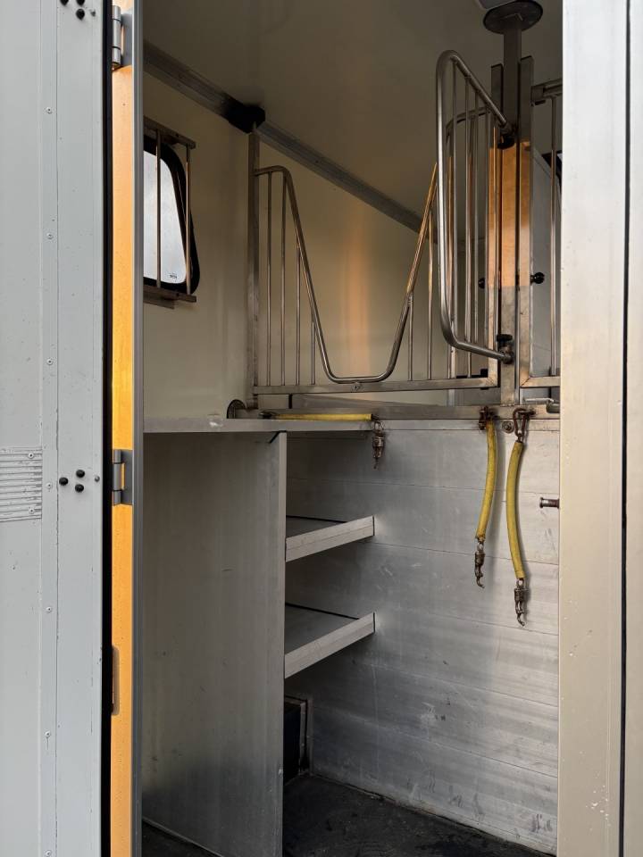 Horsebox HGV Renault Master 2017 Used