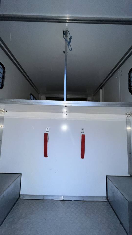 Horsebox HGV Renault Master 2013 Used