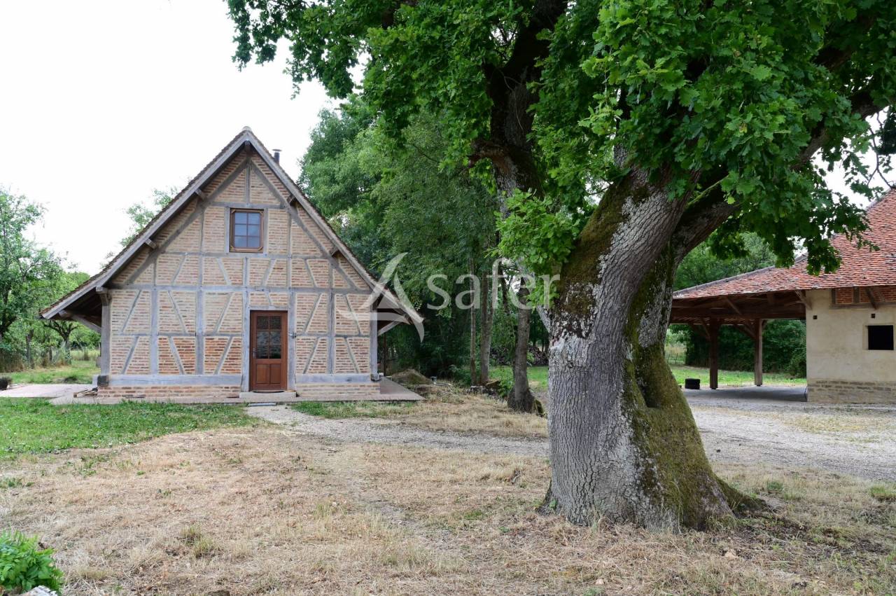 Other country property  Sa&ocirc;ne-et-Loire