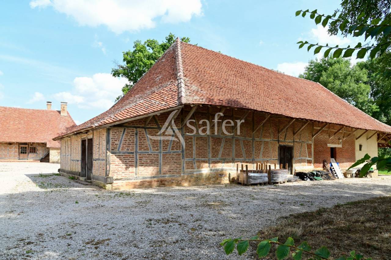 Other country property  Sa&ocirc;ne-et-Loire